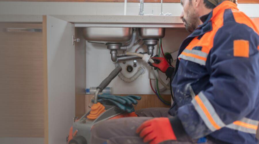 Professional tankless water heater installation services in Franklin, MI